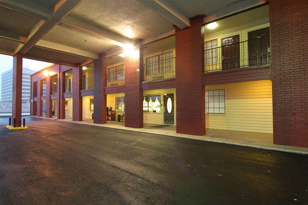 Days Inn By Wyndham College Station University Drive Exterior foto